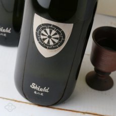 画像2: 楯野川 純米大吟醸 Shield 亀の尾 1800ml (2)